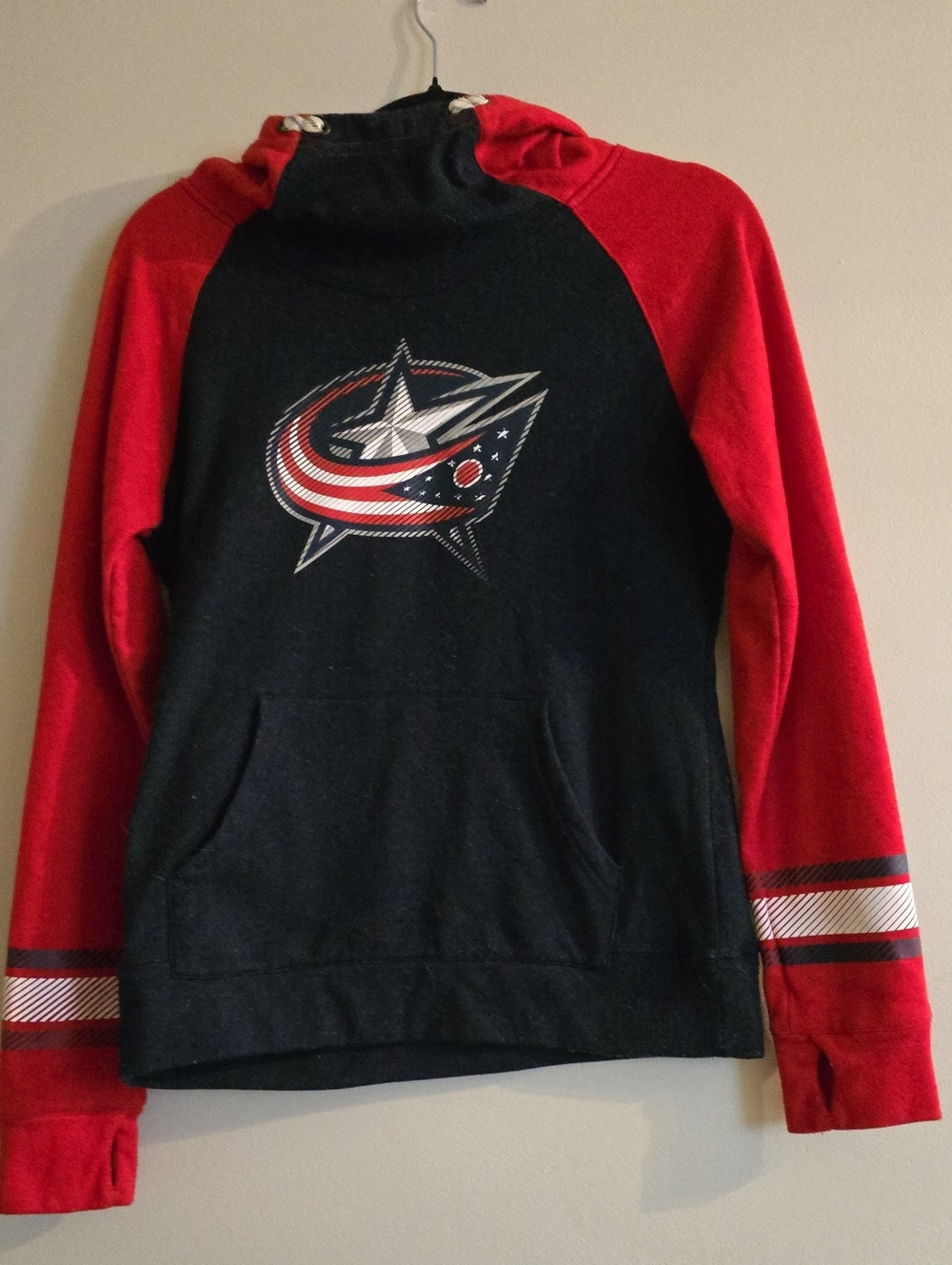 Girl's XL Blue & Red Columbus Blue Jackets Hockey Hoodie